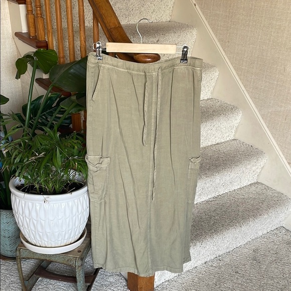Thread & Supply Casual Green Cargo Maxi Skirt - Picture 1 of 8